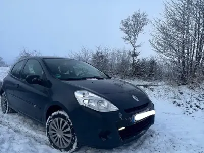 Gebraucht Renault Clio 75 PS (55 kW) 2012 Blau Kleinwagen