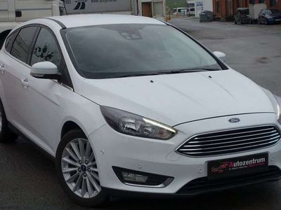 gebraucht Ford Focus Lim. Titanium*NAVI*KAMERA*LED*SHZ+LHZ*BFS*