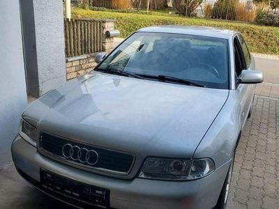 Usata Audi A4 125 CV (91 kW) 2000 Argento Berlina