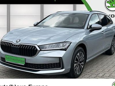 Neu Skoda Superb Selection 150 PS (110 kW) 2025 Silber Kombi