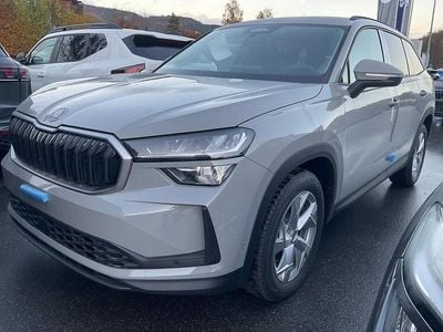 Graphitegrau metallic Neu 2025 Skoda Kodiaq Selection SUV | 48.875 € (Fairer Preis)