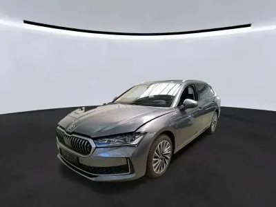 Gebraucht Skoda Superb LAURIN & KLEMENT 204 PS (150 kW) 2025 Graphitegrau metallic Kombi