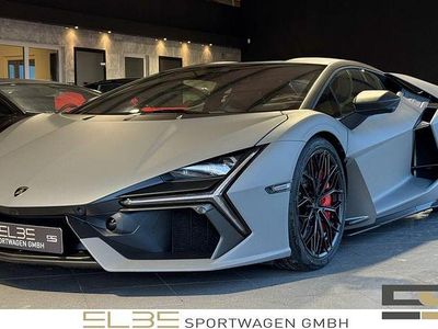 Grau Neu 2026 Lamborghini Revuelto Coupé | 699.850 € (Teuer)