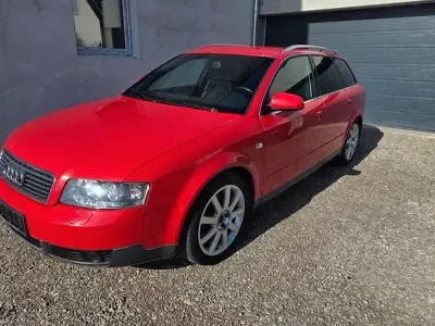 Gebraucht Audi A4 Sport 131 PS (96 kW) 2002 Rot Kombi