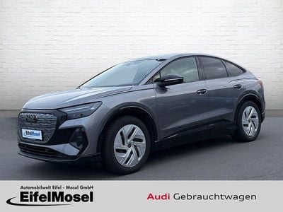 Grau Gebraucht 2022 Audi Q4 Sportback e-tron Sport SUV | 29.770 € (Fairer Preis)