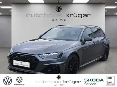 Gebraucht Audi RS4 Advanced 450 PS (330 kW) 2022 Daytonagrau perleffekt Kombi
