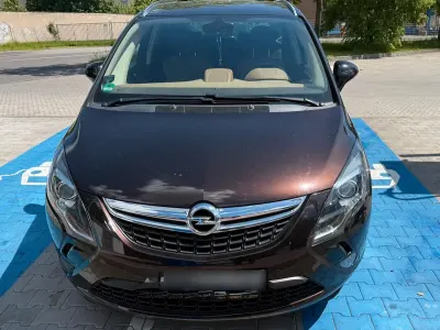 Gebraucht Opel Zafira 165 PS (121 kW) 2012 Braun Van / Kleinbus