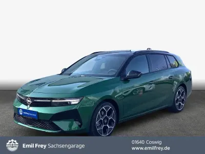 Neu Opel Astra Ultimate 136 PS (100 kW) 2026 Klover grün Kombi