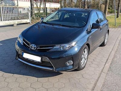 Gebraucht Toyota Auris Hybrid Executive 99 PS (72 kW) 2014 Blau Limousine