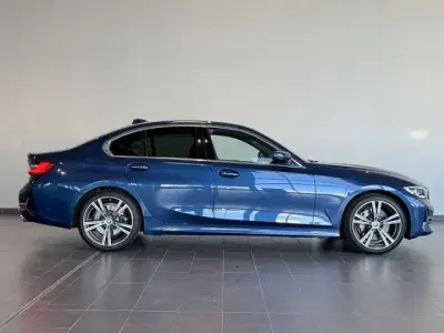 Gebraucht BMW 330 Luxury Line 258 PS (189 kW) 2021 Blau Limousine