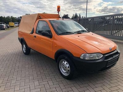 Kommunalorange (ral 2011) Gebraucht 2003 Fiat Strada Abholung | 3.650 €