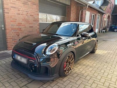 Gebraucht Mini John Cooper Works 231 PS (169 kW) 2024 Grün Kleinwagen