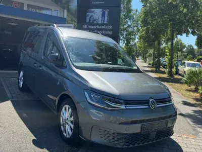 Gebraucht VW Caddy Life 102 PS (75 kW) 2022 Grau Van / Kleinbus