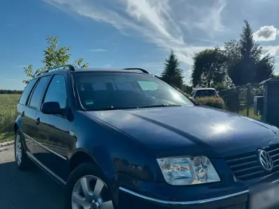 Gebraucht VW Bora 101 PS (74 kW) 2002 Blau Kombi