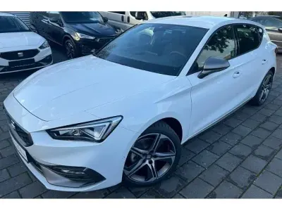 Gebraucht Seat Leon FR 150 PS (110 kW) 2023 Weiß Limousine