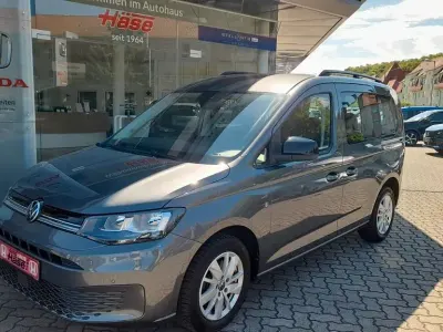 Używany VW Caddy Life 114 KM (83 kW) 2022 Szary Minivan