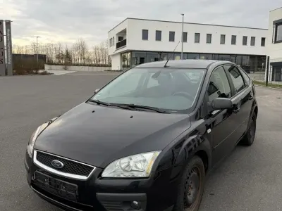 Begagnad Ford Focus 116 HK (85 kW) 2006 Svart Kombi