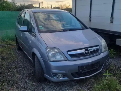 Gebraucht Opel Meriva Innovation 105 PS (77 kW) 2009 Lichtsilber metallic Van / Kleinbus