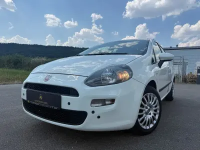 Gebraucht Fiat Punto More 77 PS (56 kW) 2012 Weiß Kleinwagen