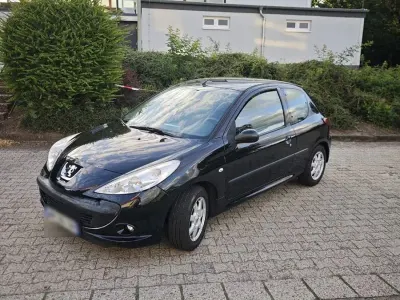 Gebraucht Peugeot 206+ 75 PS (55 kW) 2010 Schwarz Kleinwagen