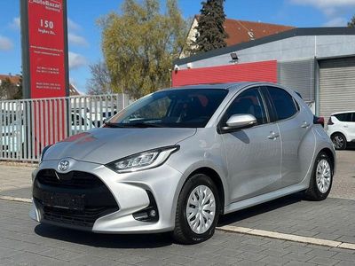 Gebraucht Toyota Yaris Comfort 125 PS (91 kW) 2021 Silver metallic Kleinwagen