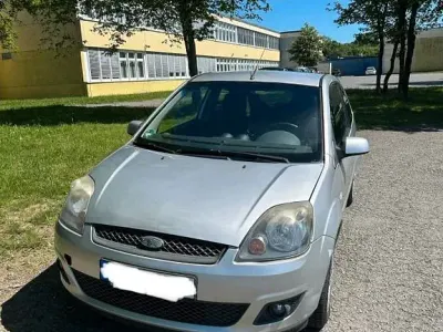 Gebraucht Ford Fiesta 80 PS (58 kW) 2008 Grau Kleinwagen