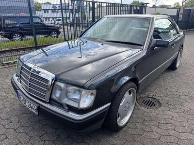 Second-hand Mercedes E300 220 CP (161 kW) 1990 Negru Coupe