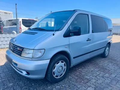 Gebraucht Mercedes Vito 122 PS (89 kW) 2000 Silber Van