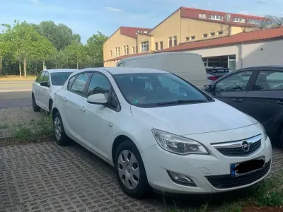 Gebraucht Opel Astra Eco 87 PS (63 kW) 2011 Weiß Kleinwagen