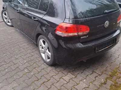 Gebraucht VW Golf VII Match 105 PS (77 kW) 2012 Schwarz Limousine