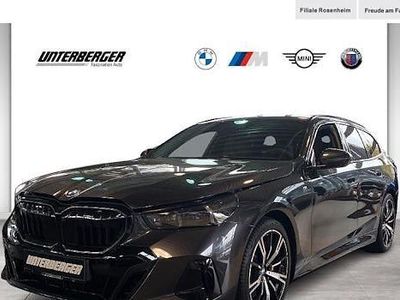 Grau Neu 2025 BMW 540 Comfort Edition Kombi | 74.390 € (Superpreis)