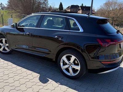 Gebraucht Audi e-tron Advanced 230 kW (313 PS) 2022 Schwarz SUV