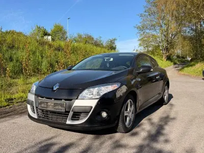 Używany Renault Mégane Coupé Dynamique 110 KM (80 kW) 2009 Czarny Coupe