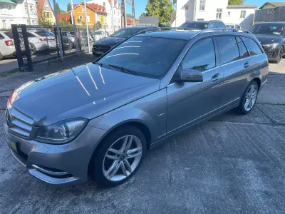 Gebraucht Mercedes C300 231 PS (169 kW) 2011 Palladiumsilber (metallic) Kombi