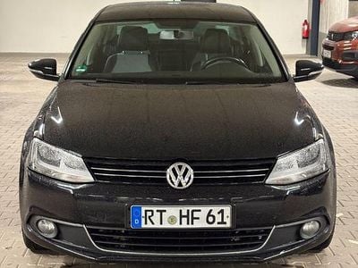 Gebraucht VW Jetta Comfortline 140 PS (102 kW) 2013 Schwarz Limousine