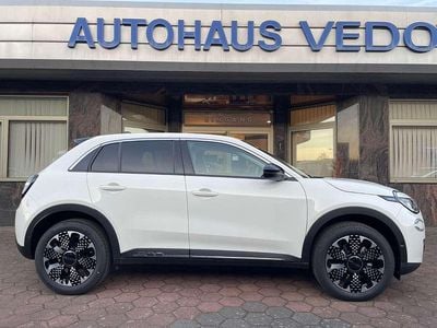 Neu Fiat 600 La Prima 101 PS (74 kW) 2025 Gelato weiß SUV