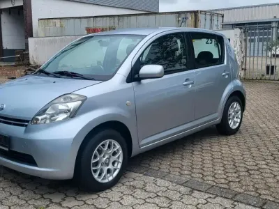 Gebraucht Daihatsu Sirion 90 PS (66 kW) 2006 Silber Kleinwagen