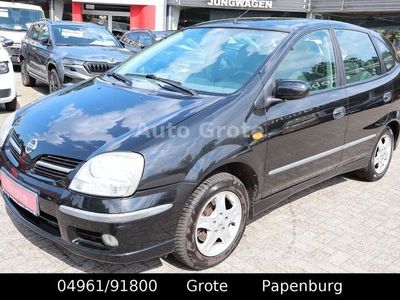 Nissan Almera Tino