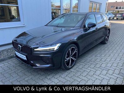 Gebraucht Volvo V60 Plus 349 PS (256 kW) 2025 Platinum grey metallic Kombi