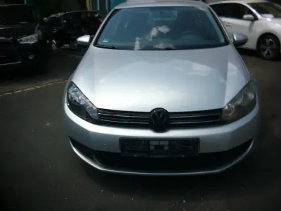 Gebraucht VW Golf VI Comfortline 105 PS (77 kW) 2010 Silber Kleinwagen