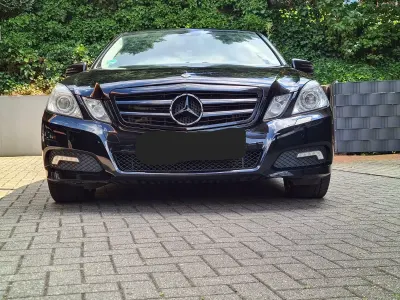 Gebraucht Mercedes E300 Avantgarde 210 PS (154 kW) 2010 Schwarz Limousine