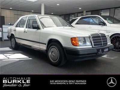 Gebraucht Mercedes E230 136 PS (100 kW) 1985 Weiß Limousine
