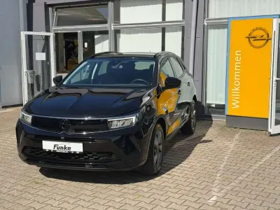 Gebraucht Opel Grandland X 131 PS (96 kW) 2023 Diamant schwarz/karbon schwarz SUV