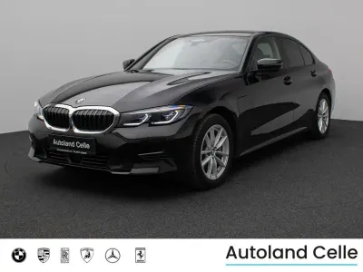 Gebraucht BMW 330e Advantage 292 PS (214 kW) 2021 Schwarz 2668 Limousine