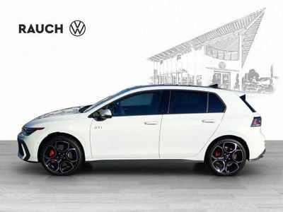 Pure white uni / schwarz uni (dachfarbe) Gebraucht 2025 VW Golf GTI Limousine | 39.880 € (Etwas zu teuer)