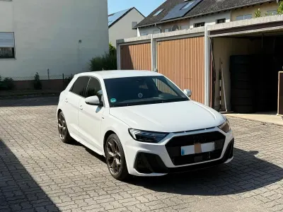 Occasion Audi A1 S-Line 150 ch (110 kW) 2023 Blanc SUV