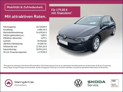 Second-hand VW Golf VIII IQ Drive 110 CP (80 kW) 2022 Negru Berlinǎ
