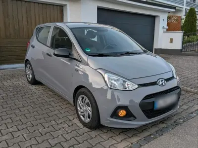 Gebraucht Hyundai i10 67 PS (49 kW) 2015 Grau Kleinwagen