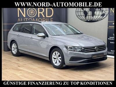 Gebraucht VW Passat 150 PS (110 kW) 2023 Mondsteingrau Kombi