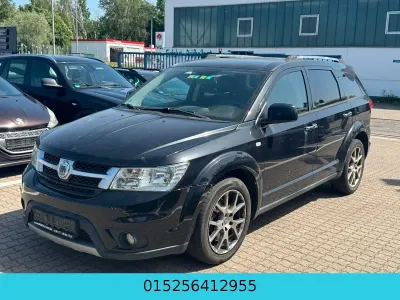 Gebraucht Fiat Freemont Lounge 170 PS (125 kW) 2012 Schwarz SUV